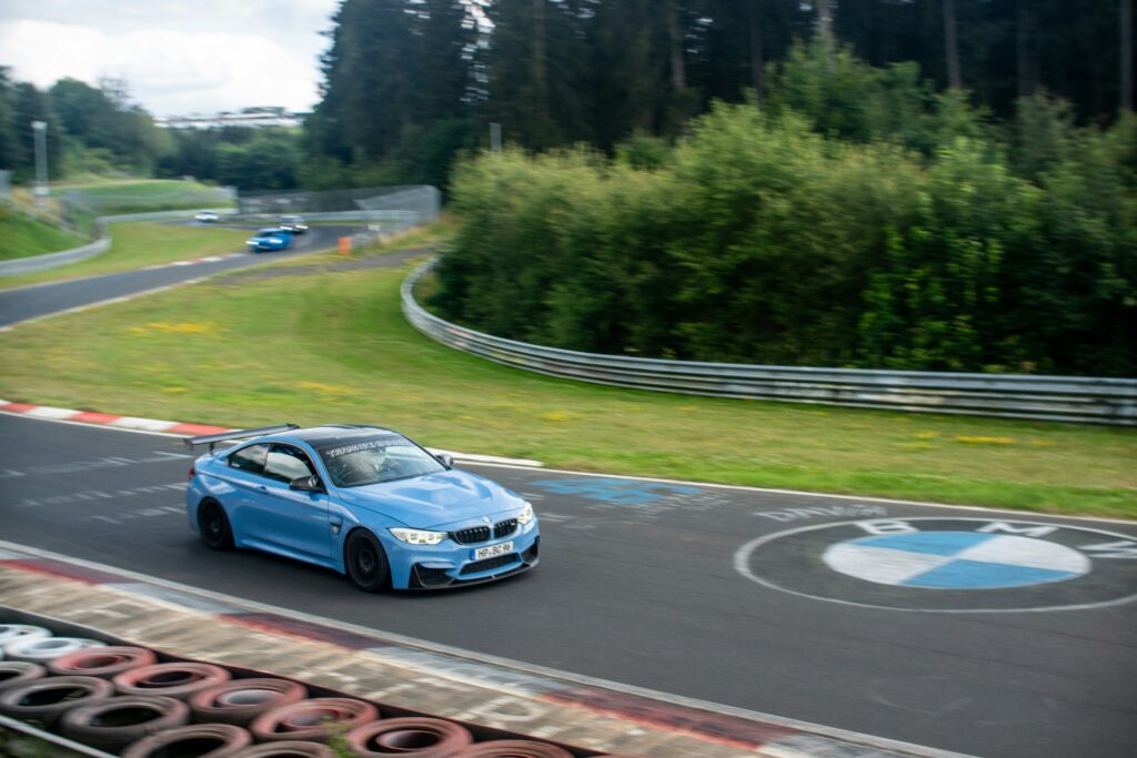 luca hooijer HCwyrhViKMU unsplash